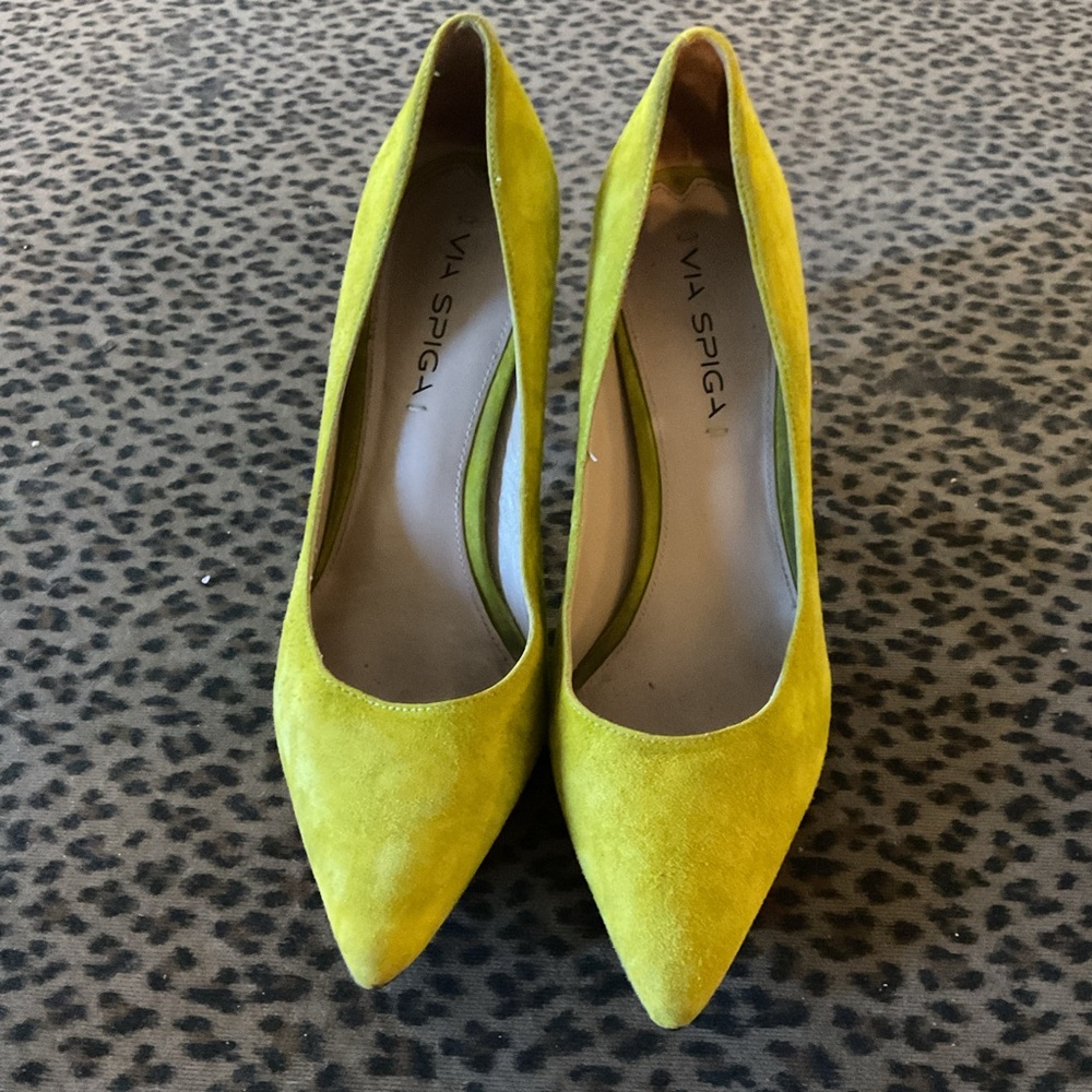 Via Spiga Bright Yellow Suede Pointed-Toe Pumps
